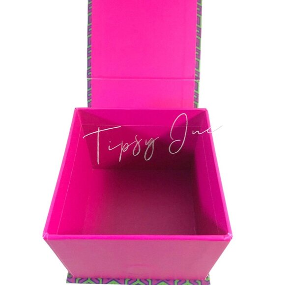 Tory Burch Designer Patterned Gift Box With Magnetic Closure - Picture 4 of 4